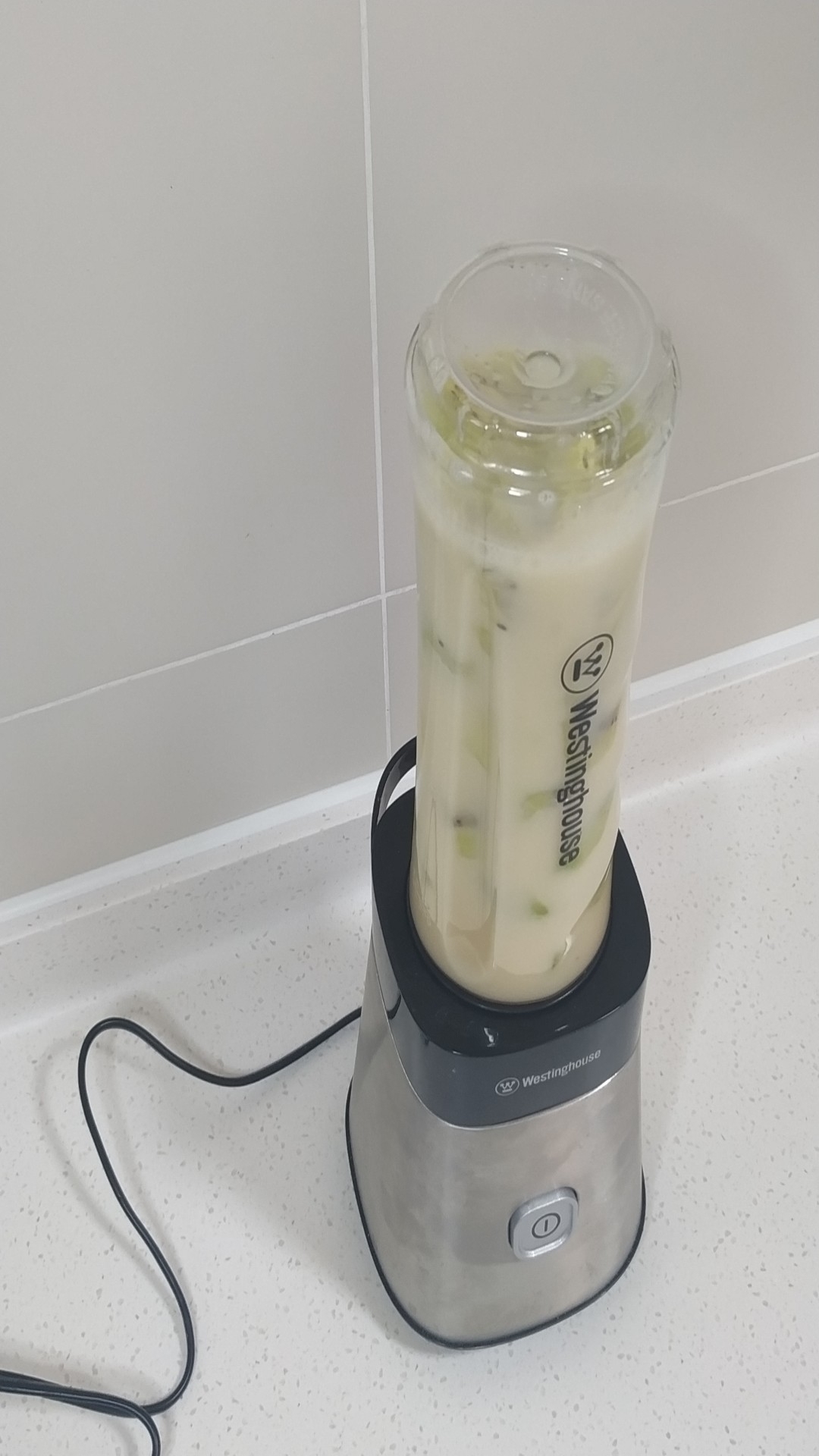 猕猴桃|夏季孩子总出汗,多半是缺钾,它的钾含量比香蕉高,孩子抢着吃