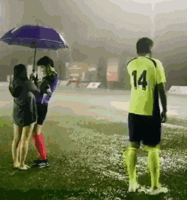 |搞笑GIF:要不是女朋友来医院看我 说不定我早已经出院了