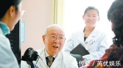 营养物质|骨科医生不想骨头又脆又软,常吃3物,做1事,到老不骨质疏松!