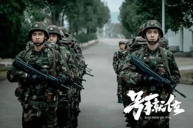 顶流偶像想卸包袱，李易峰剃个寸头就能成吗？