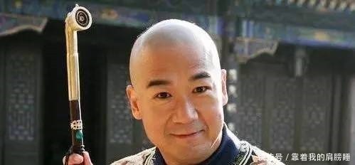 上联|知府出一上联“小老鼠偷吃热凉粉”,纪晓岚的下联堪称经典!