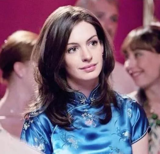 旗袍|不只东方人驾驭! 10位展现旗袍之美的好莱坞女神, 妮可S曲线美翻