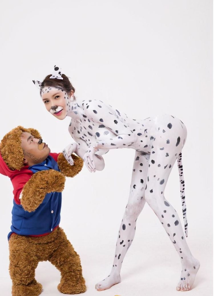 潘金莲&她是“最美潘金莲”,一婚嫁1米小矮人,现二婚嫁2米巨人!