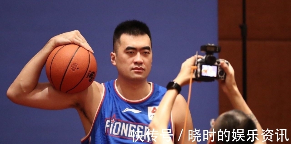 天津队|一场比赛没打!CBA顶薪先生又受伤,李春江做出正确决定