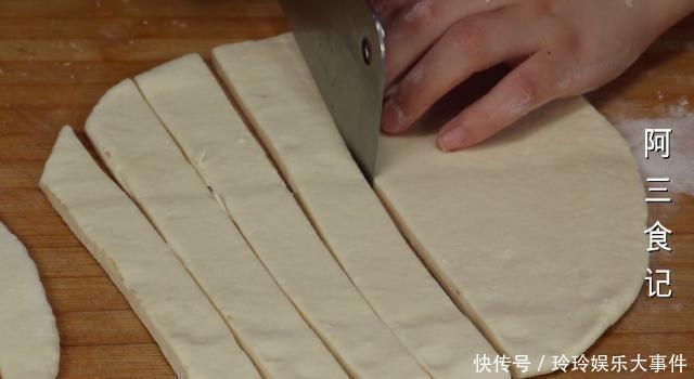 冬瓜|冬瓜这样做太香了,不炒也不炖,我家一周吃8次都不腻,超过瘾