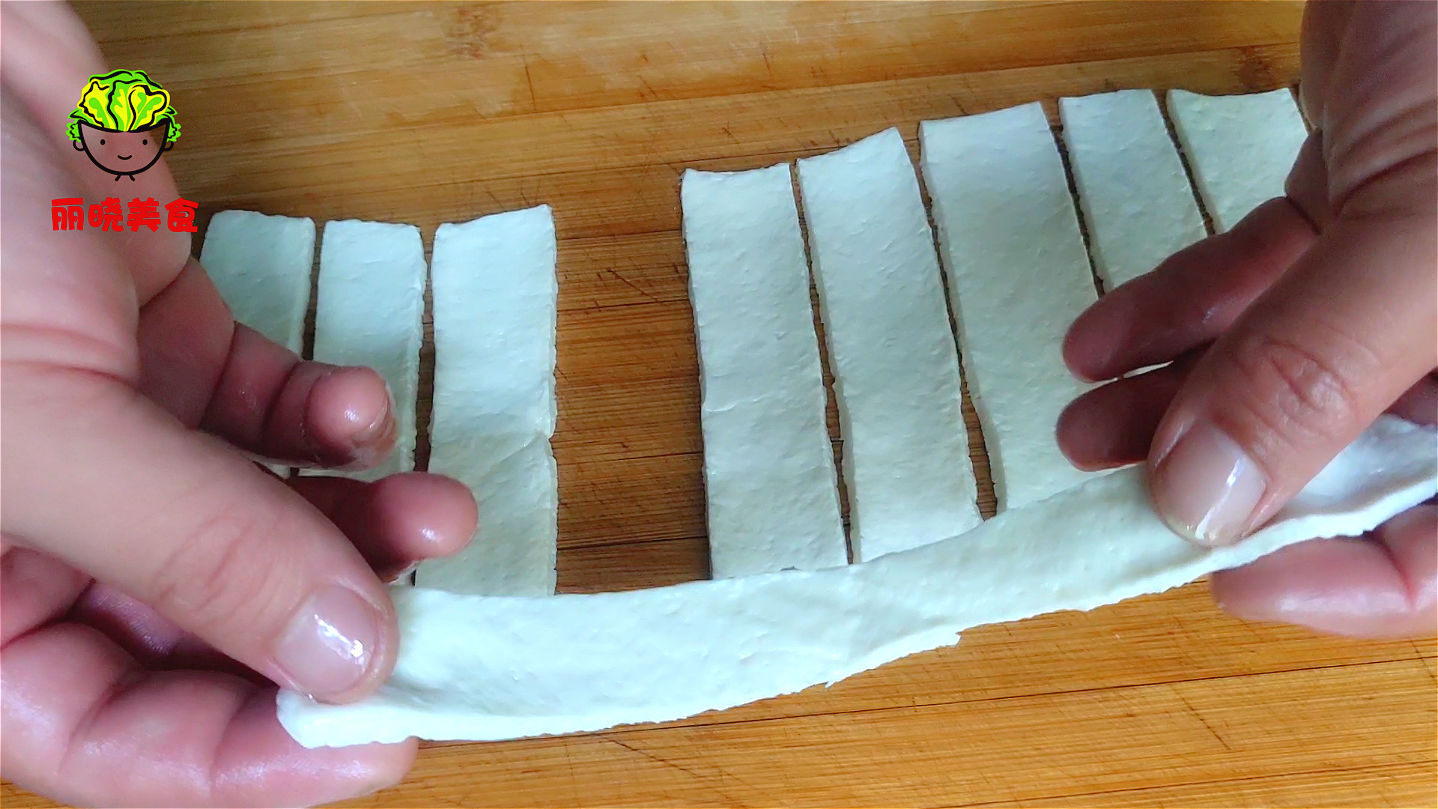 家有糯米粉可以这样做,不蒸不煮不烙,酥脆可口,妥妥的懒人早餐