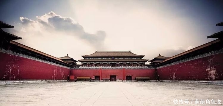 故宫为何600年不倒？撬开故宫地砖，专家发现秘密：朱棣心真狠