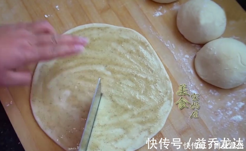 宝妈|家常烙饼掌握好这一步，做出来的饼柔软又筋道，简单易学零失败！