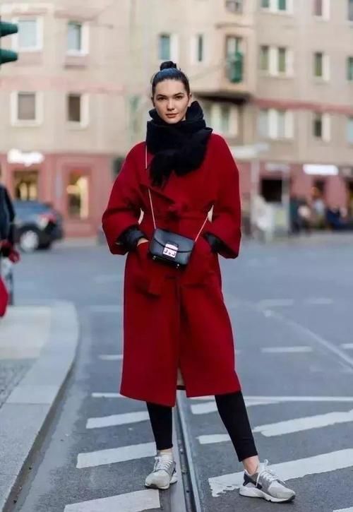 冬季围巾怎么搭配才保暖又时髦？记住这4个小技巧就足够了