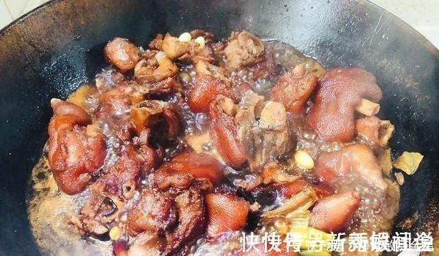 香叶|猪蹄和它是绝配,用一种食材代替水,不仅软烂入味,还营养翻倍