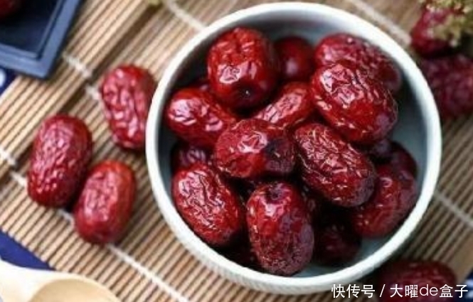 红枣|每天早上吃3颗红枣对身体好，但要切记“2不”，别怪我没提醒你