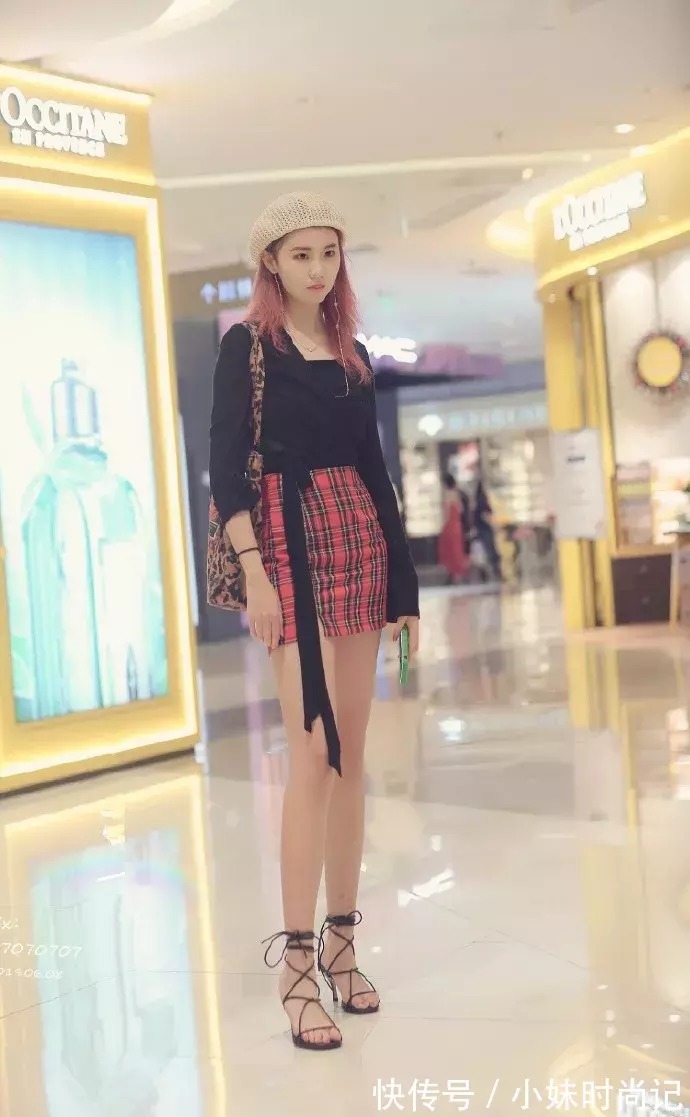 贝雷帽|裙子遇上高跟鞋,让你的时尚绽放出时尚的魅力