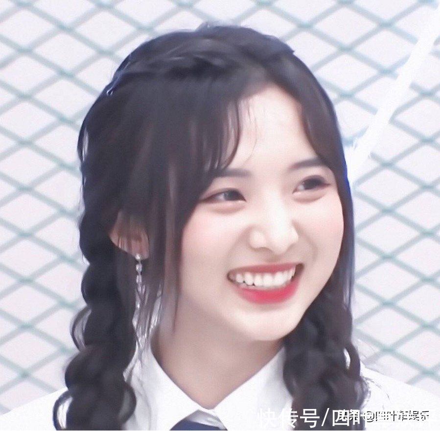 同样都是出道团员，《创4》周震南是导师，而郑乃馨却低他一等