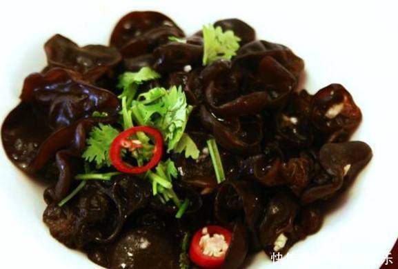 多吃黑木耳好處多!你知道它的食用禁忌嗎后悔才知道!