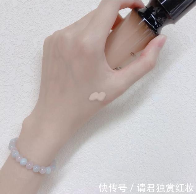 阿玛尼|粉底液的C位兰蔻持久,阿玛尼自然,你和氧气女神只差在了底妆