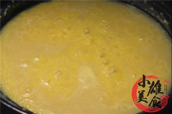 煮小米粥时,马上下锅就错了多加一步,包你煮出又香又粘稠