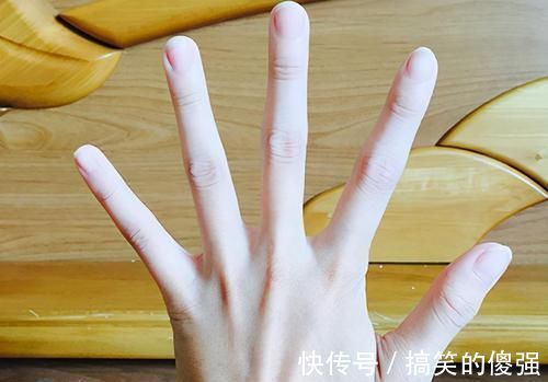 身高|孩子迟迟不长个并非“天生矮”，抓住3个特征，两个月猛蹿10公分