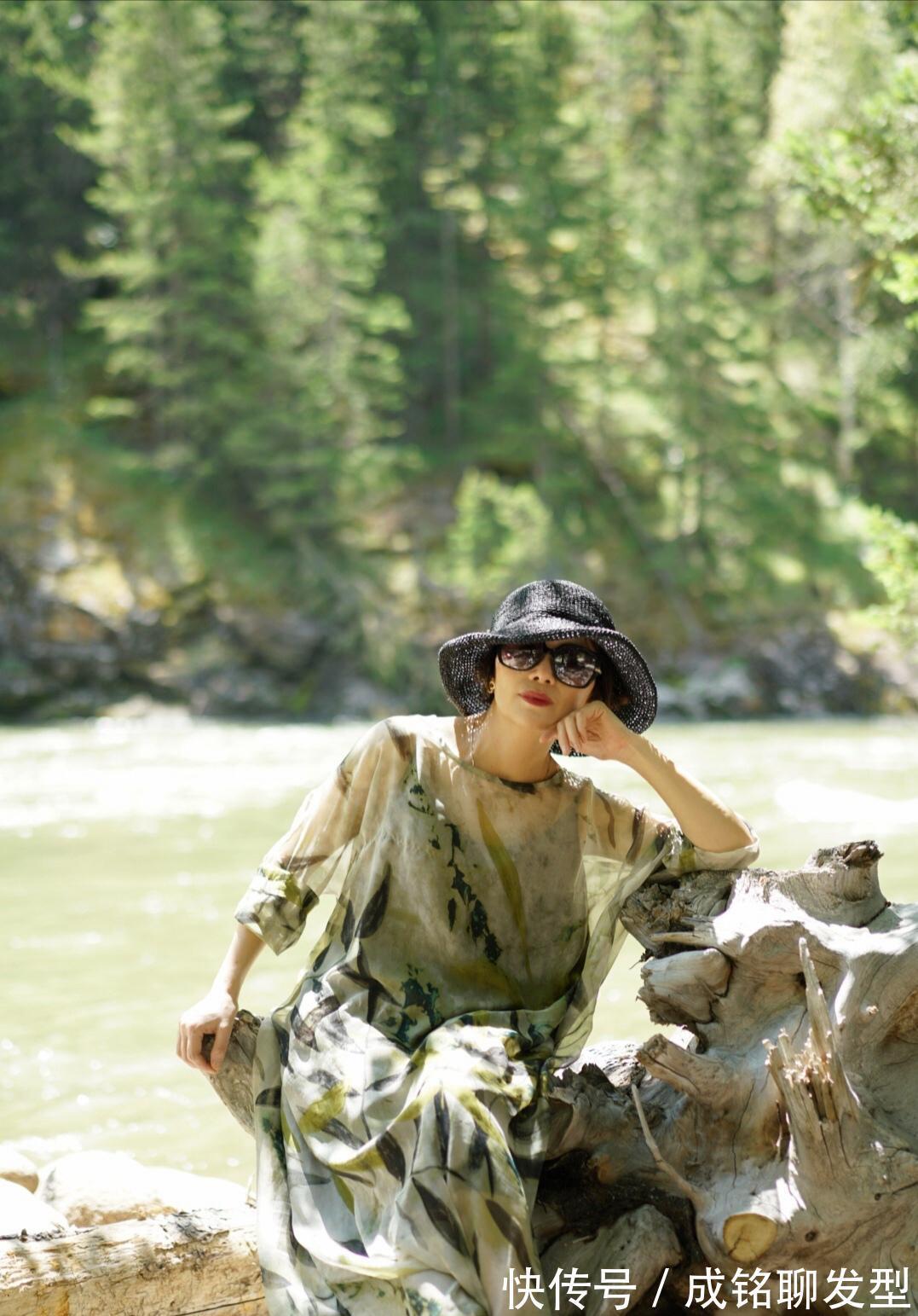 马甲|妈妈们也要时尚过夏季,这些妈妈级的博主真会穿,不仅减龄还高级