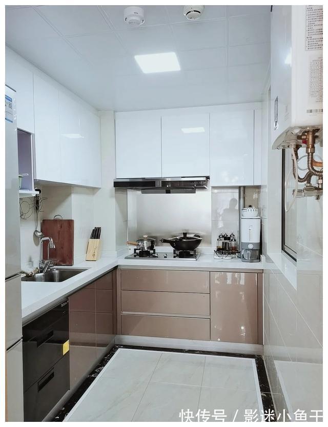 收纳|越来越多人装修不吊顶，学学她家，全屋只走石膏线，照样大方漂亮