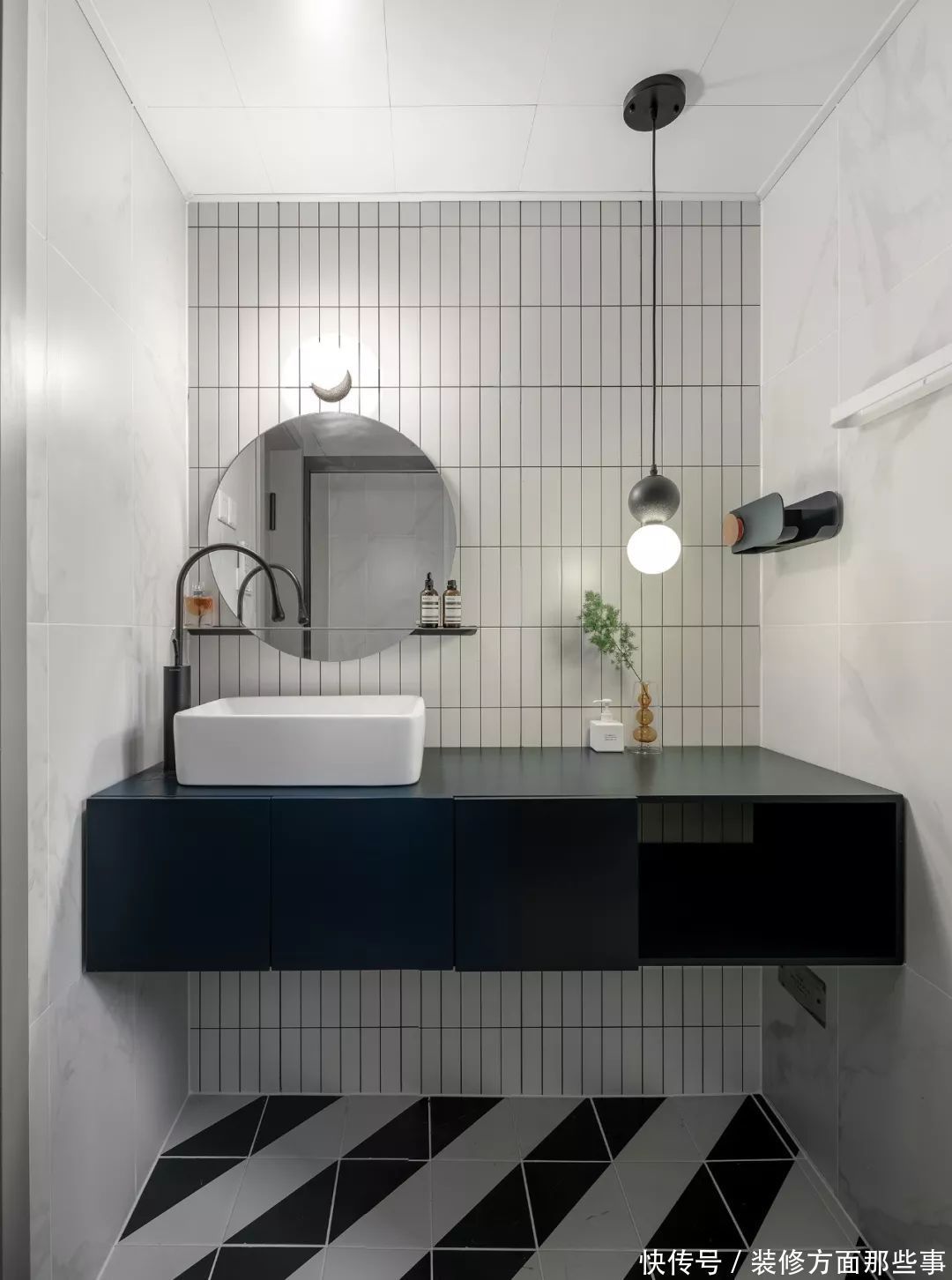 三居|90平个性三居装修,这样的隐形门设计,还是头一次见!