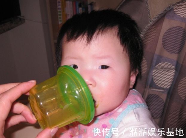 积食|睡觉时有这2个习惯的孩子,以后难长个,儿科医生家长别不听劝