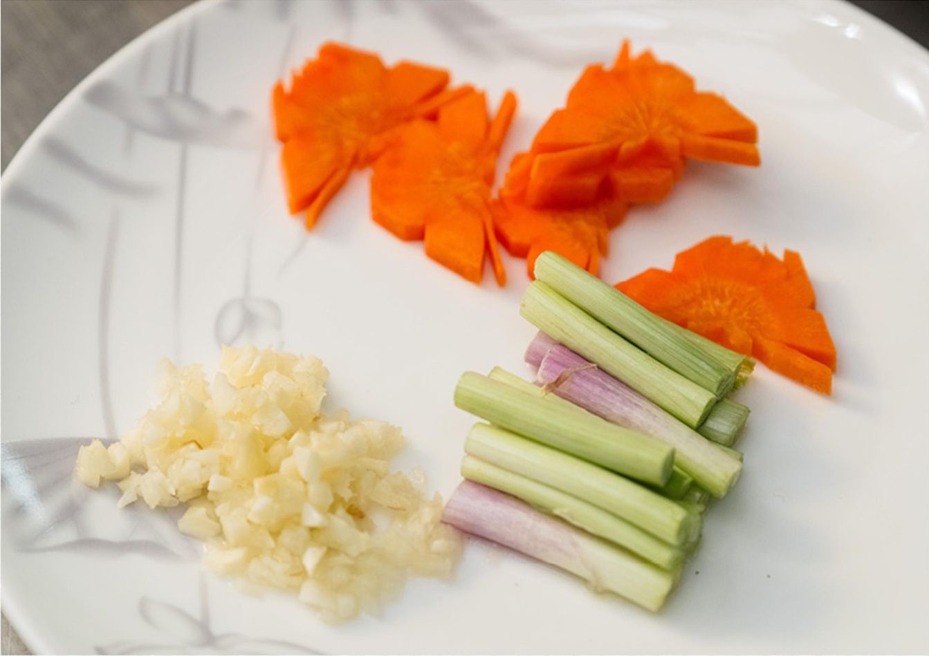 腌牛肉|牛肉又老又硬，因为你只会加生粉，大厨一招就把牛肉变得又嫩又滑