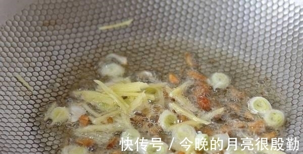 小葱|为什么你做的凉拌藕不爽脆, 又黑又硬, 原因在这里!