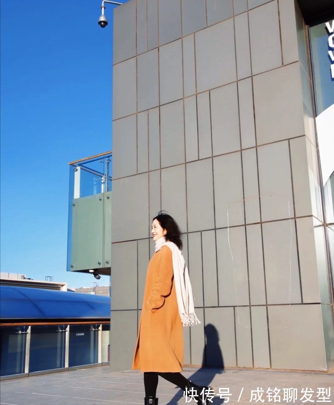 老年人 谁说老年人怎么打扮也没用,看看61岁的时尚奶奶,气质吊打年轻人