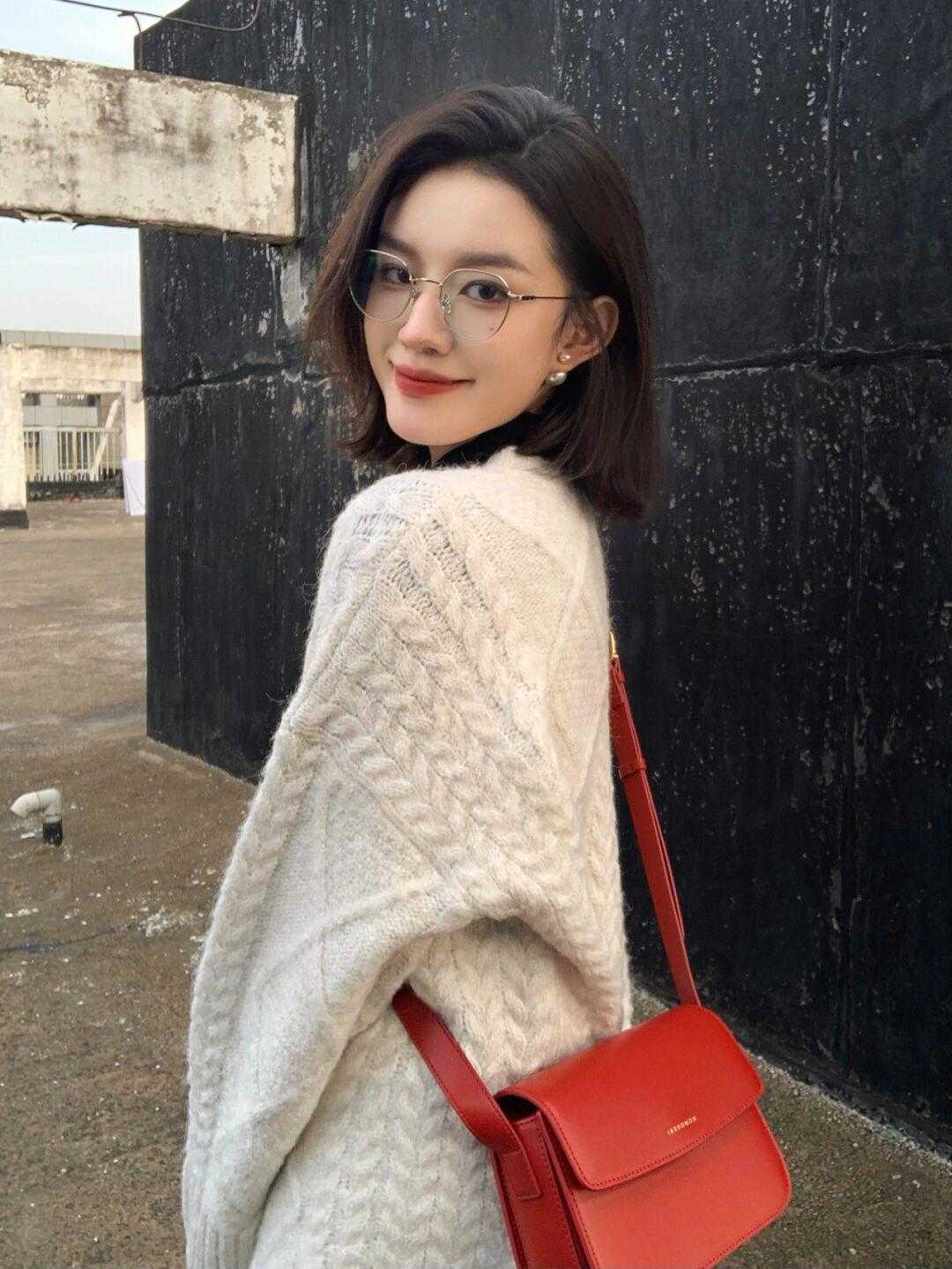 穿搭 降温了,这几位时尚博主把“毛衣”穿出高级感,保暖舒适又洋气!