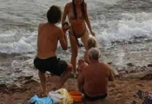 产妇|“最强产妇”火了,3人下海游泳,上岸变4人:游泳顺便把娃生了