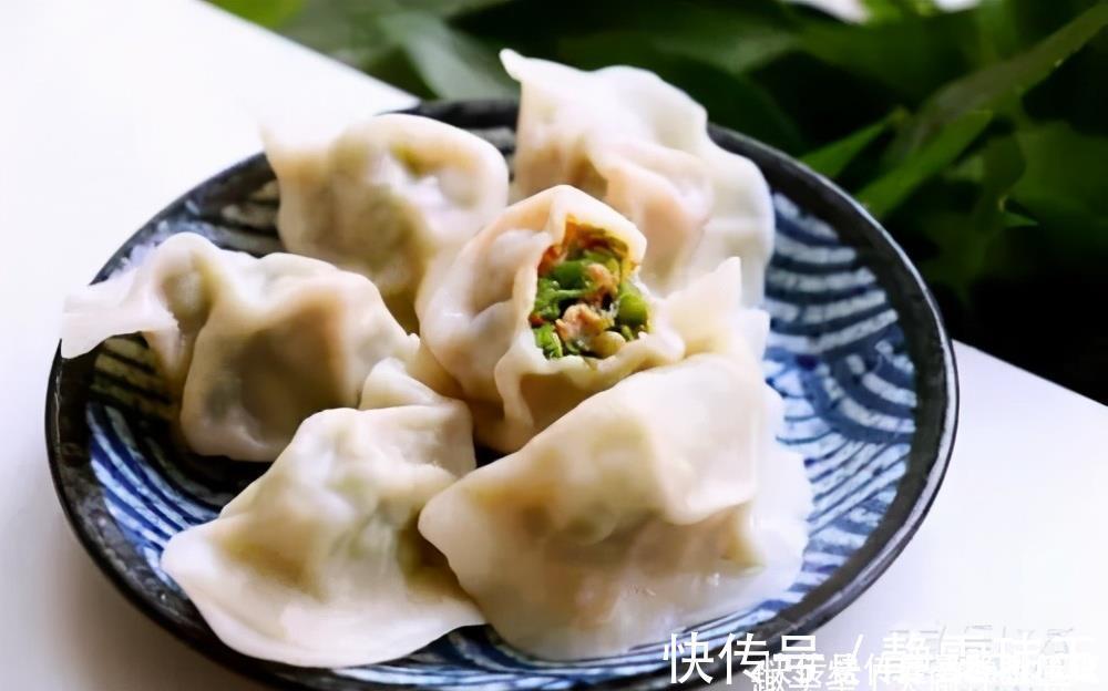 饺子|饺子肉馅不好吃?面点师教你正确调馅做法,饺子肉馅鲜嫩又多汁