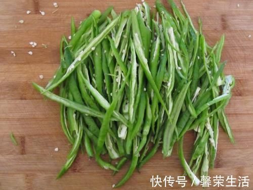 洋葱丝|洋葱和它是绝配，每天炒一盘，简单易学，软化血管，不懂太可惜