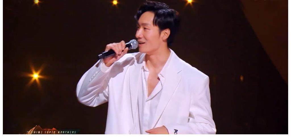 《追光吧》开播,4大改变去油成功,初舞台诚意满满,3大黑马惊艳全场