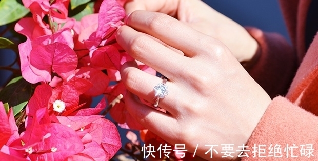 主人 戒指戴法有哪些?戴在左右手有什么意义?