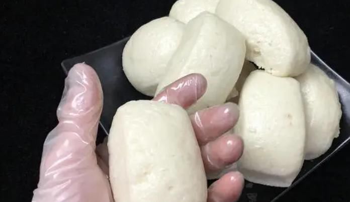 为什么馒头蒸好了,取出来之后会回缩成死面?原因居然是因为这个