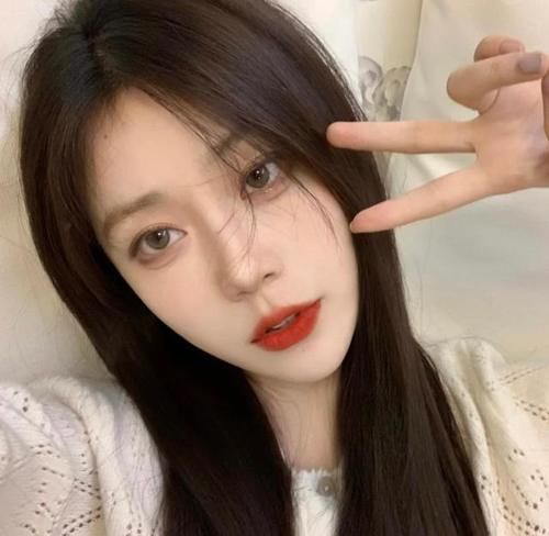 你的第一只大牌口红是哪个？除了999，90后更喜欢405，不愧是经典