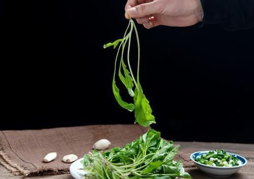 别一说补钙就是喝牛奶、吃钙片!有5种食物也是“补钙高手”