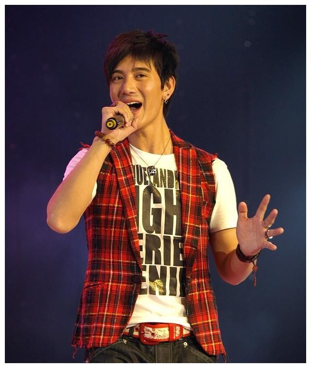 当红小生蒲巴甲：我的农民父母，我心里的痛