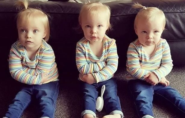 睡姿|3胞胎姐妹花凭睡姿走红,二妞呐喊终究是我一个人扛下了所有