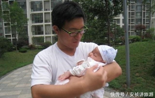 小兰|“你没资格抱孩子”，娃被抱出产房，宝爸刚要伸手，却被护士制止