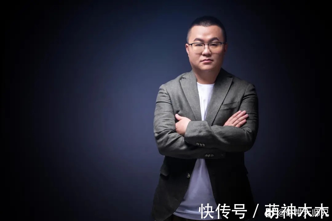 光明日报|膈应消费者?某化妆品牌请孙笑川宣传,广告词称顾客是“土狗”