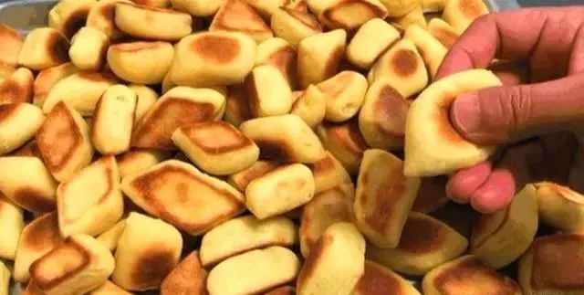 鸡蛋|面粉里加5个鸡蛋,不用一滴水,教你做小零食,出锅孩子抢着吃