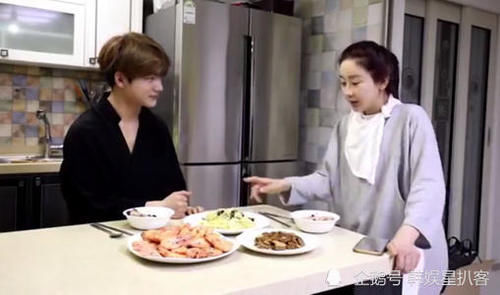 陈华事业不振心情低迷,咸素媛动用人脉四处求人帮忙,秒变经纪人