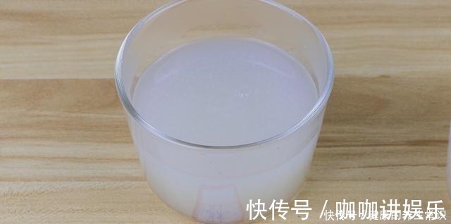 面团|才知道，酵母粉的正确使用方法，一直都用错了，难怪面团发不起来！
