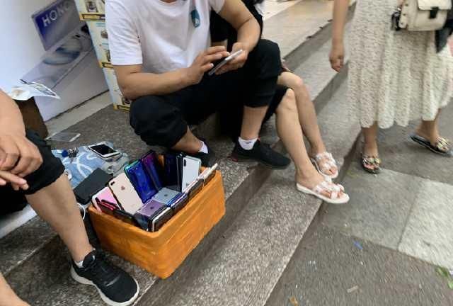 探访泸州二手手机交易,这一存在了30年的