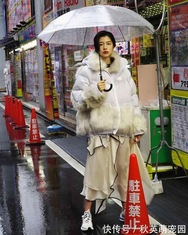 rs|冠希终于晒鞋了!「鸽王」sacai x Nike 新联名本月 13 号发售