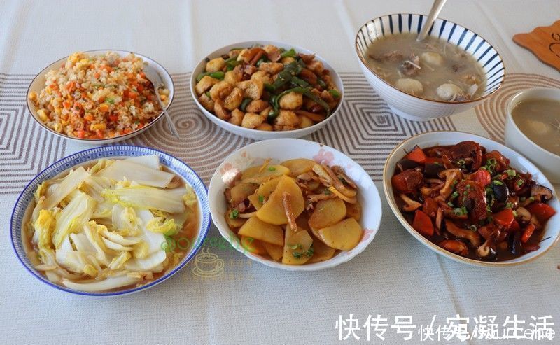 冬天的晚餐四菜一汤,只需30分钟,热乎乎端上桌,实惠又美味