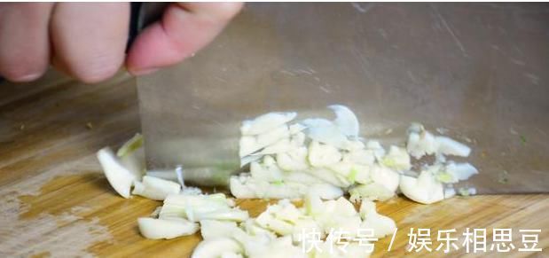 小米椒|学会这道万能凉拌调味汁,拌什么都好吃,拌一盘吃光一盘