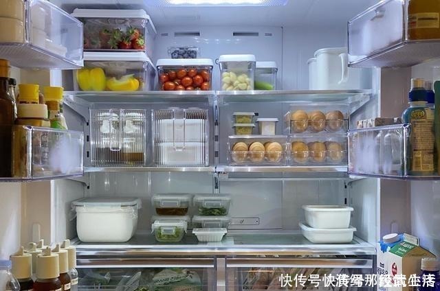 厨房|看了她家的厨房收纳场景，我甘拜下风！学会了你也是收纳“王者”！