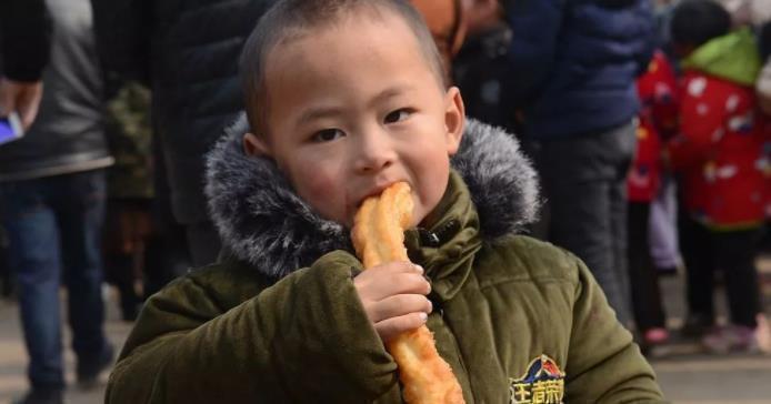 发育|4种早餐会耽误孩子身高发育,以后别给孩子吃了,许多家长天天做